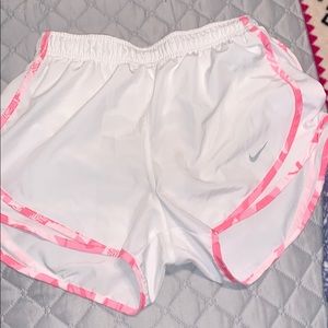 White nike shorts